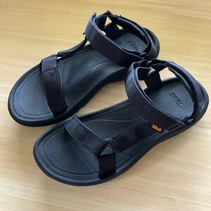 TEVA Hurricane XLT 2 sandal.  New.